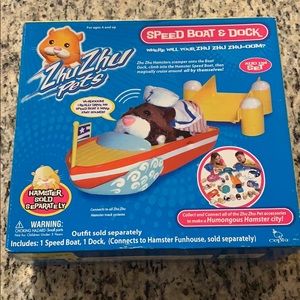 2010 Zhu Zhu Pets Speed Boat & Dock Accessory Ages 4+ NIB